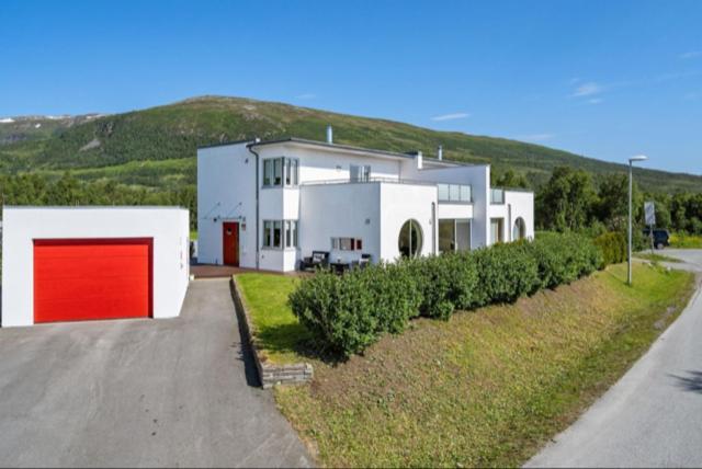 Great Villa With Amazing View Tromso Bagian luar foto
