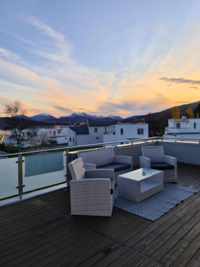 Great Villa With Amazing View Tromso Bagian luar foto